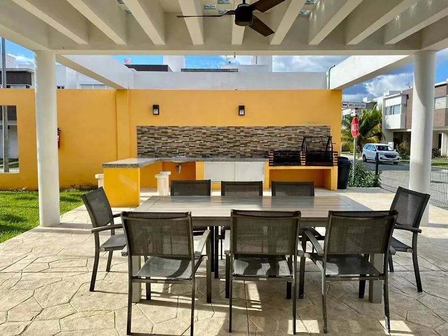 הוילה פלאייה דל כרמן Casa Bella