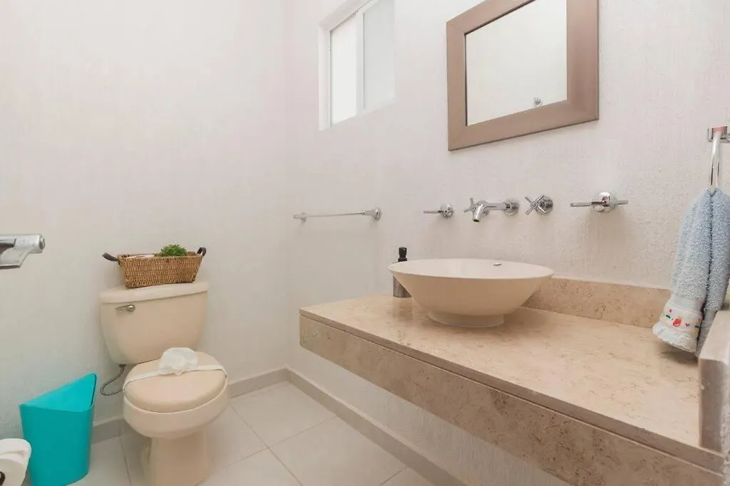 בית נופש הוילה פלאייה דל כרמן Casa Bella מקסיקו